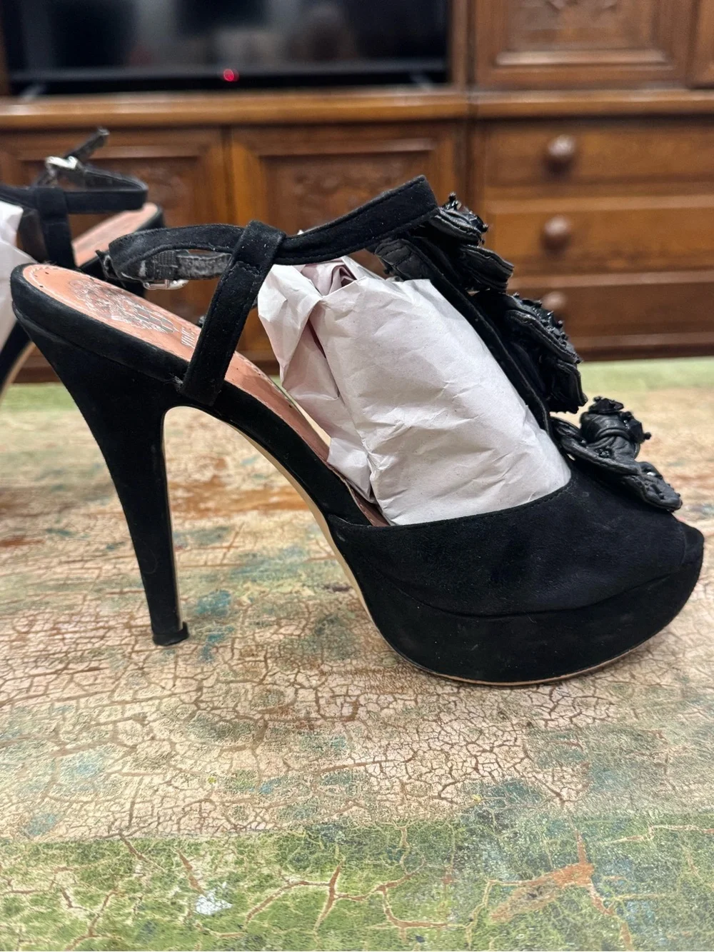 Black VINCE CAMUTO Floral Embellished Women’s Heels